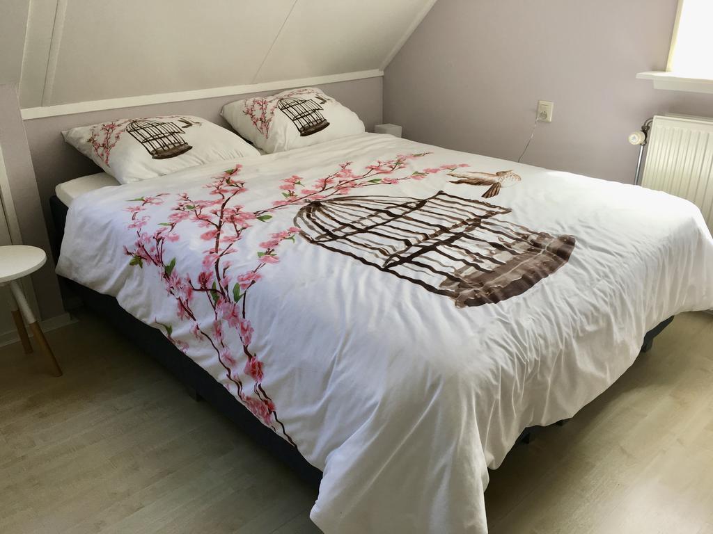 Bed And Breakfast De Lijster Zuid-Scharwoude Exterior photo